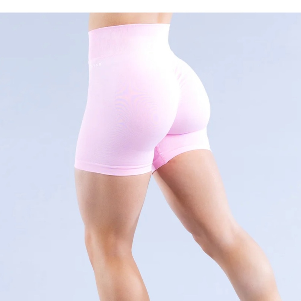 Dfyne shorts